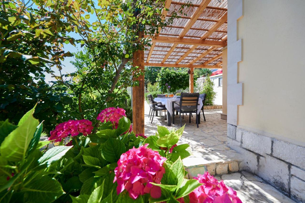 Unique House Split Villa Exterior foto